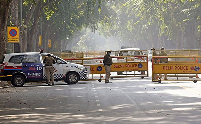 Delhi Police inducts 76 cranes, rolls out 125 new speed cameras to boost traffic enforcement
